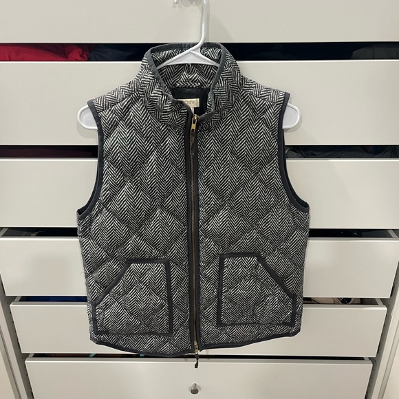 J. Crew herringbone vest 🌬️ - Picture 3 of 6
